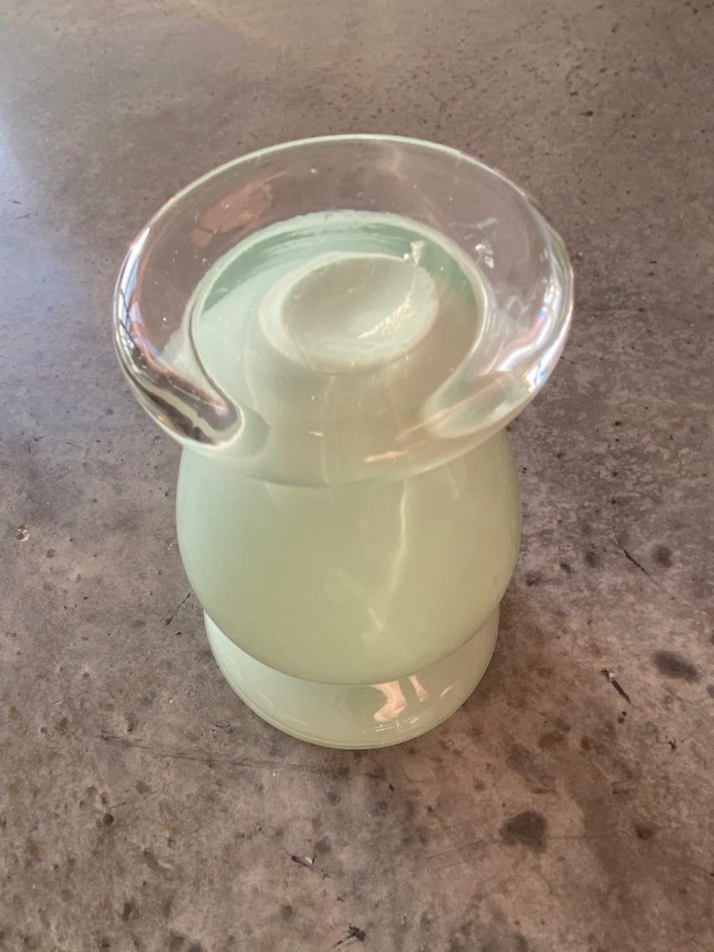 Vintage Mid-Century Fluted Art Glass Vase - Pastel Celadon Sage Green - Picture 4 of 4